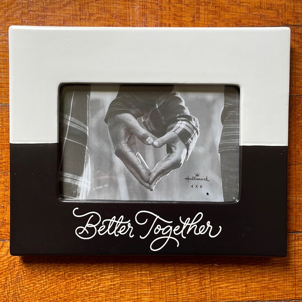 Photo frame by Hallmark porcelain love/wedding 4x6 pic  NWT